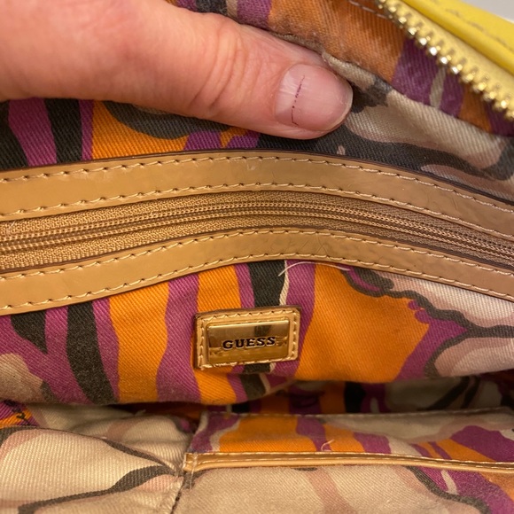 Guess Purae-Lemon Yellow - Picture 3 of 7